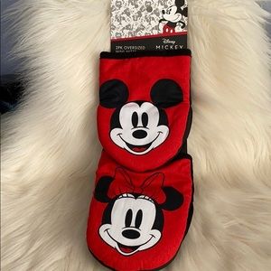 Disney Mickey Minnie Mouse 2pk Mini Oven Mitts NWT